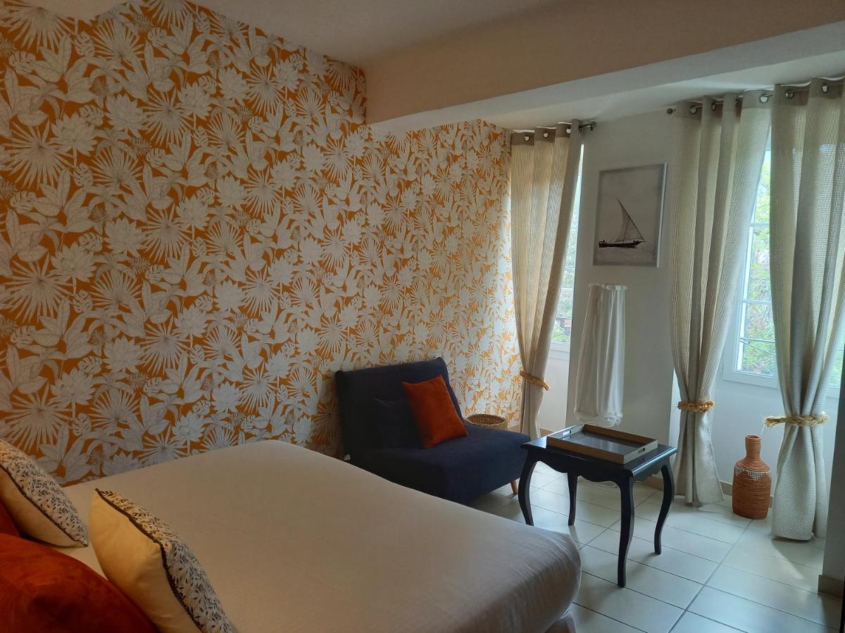 Hotel Restaurant Notre Dame Collobrières Εξωτερικό φωτογραφία