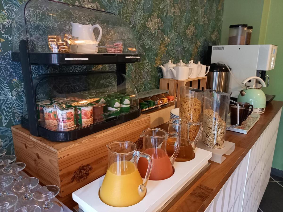 Hotel Restaurant Notre Dame Collobrières Εξωτερικό φωτογραφία