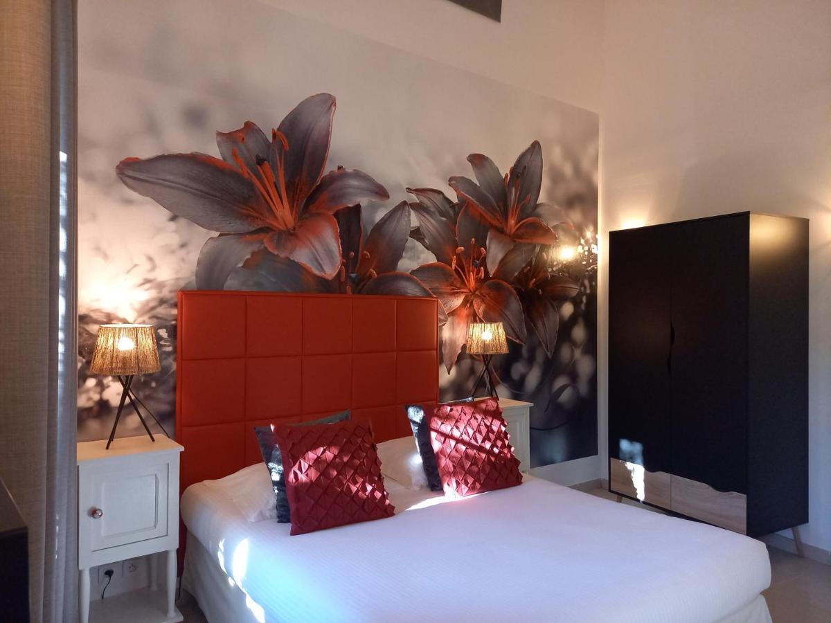Hotel Restaurant Notre Dame Collobrières Εξωτερικό φωτογραφία