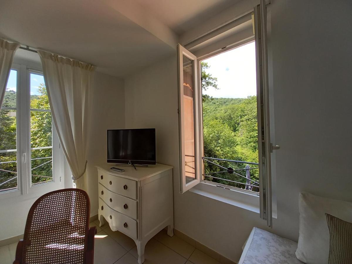 Hotel Restaurant Notre Dame Collobrières Εξωτερικό φωτογραφία