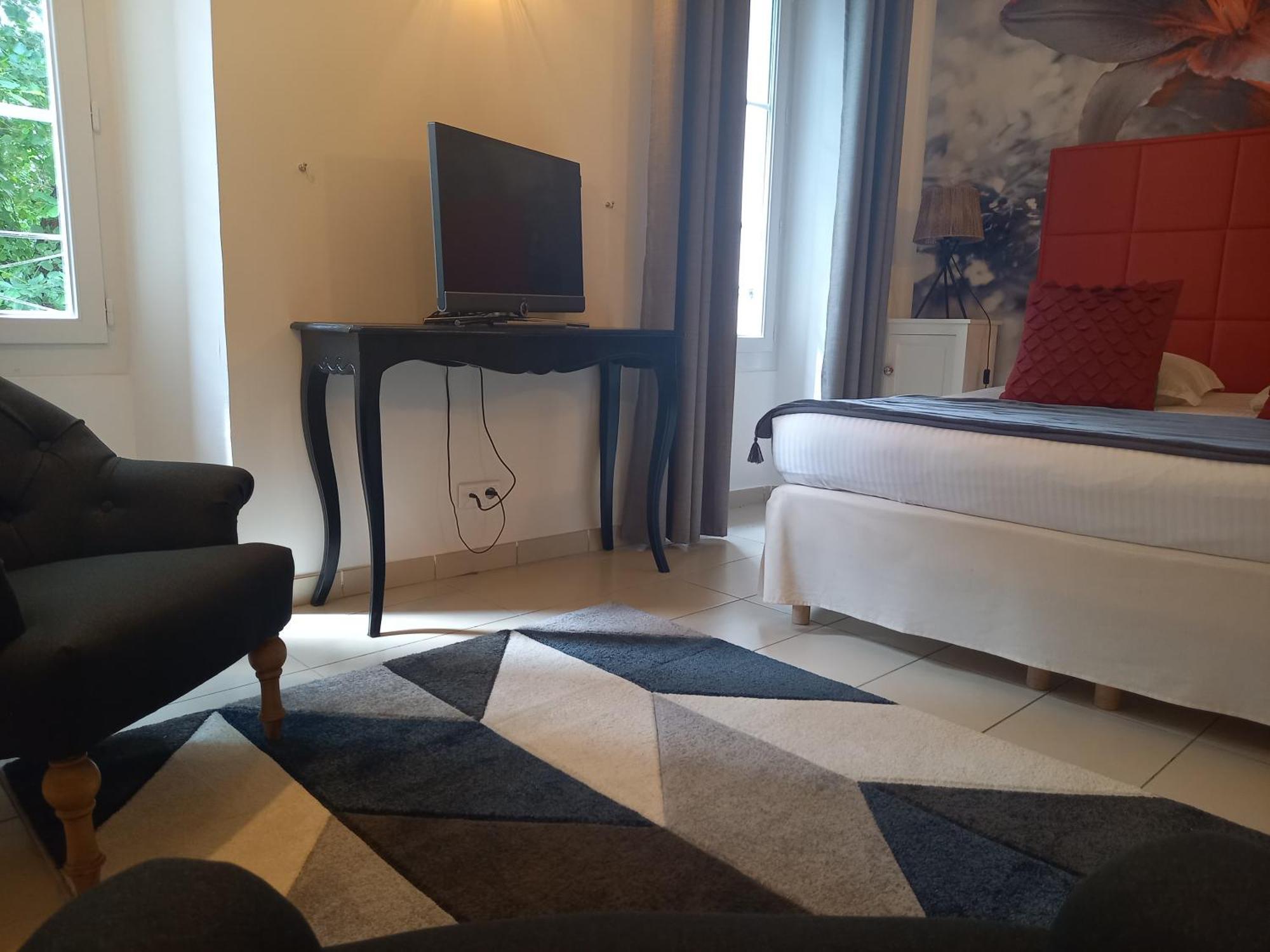 Hotel Restaurant Notre Dame Collobrières Εξωτερικό φωτογραφία